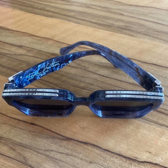 Louis Vuitton millionaire sunglasses - Picture 3 of 5
